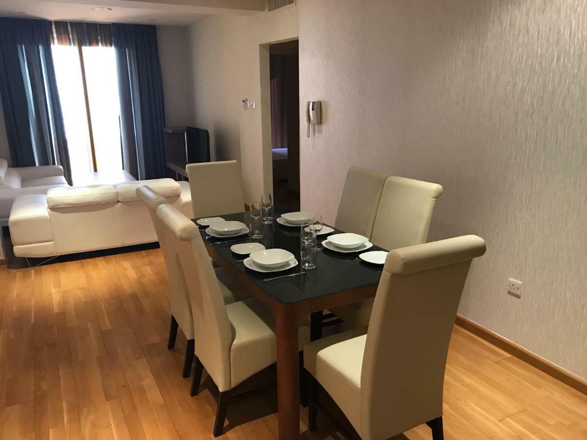Sea View Central Apt Ithaki Larnaka Exterior foto