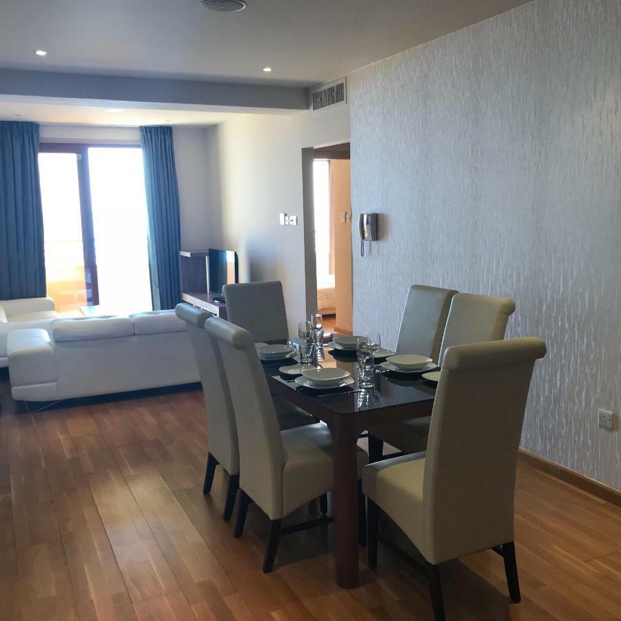 Sea View Central Apt Ithaki Larnaka Exterior foto