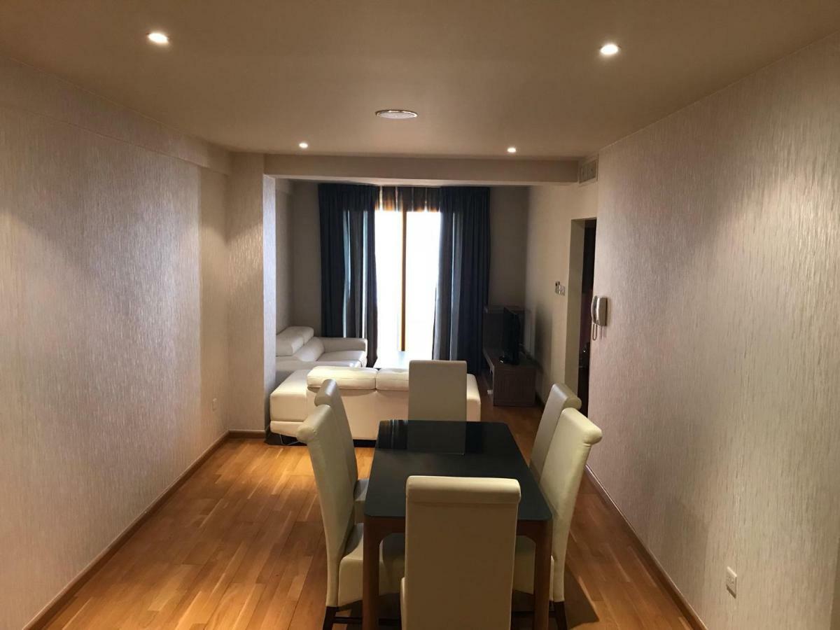 Sea View Central Apt Ithaki Larnaka Exterior foto